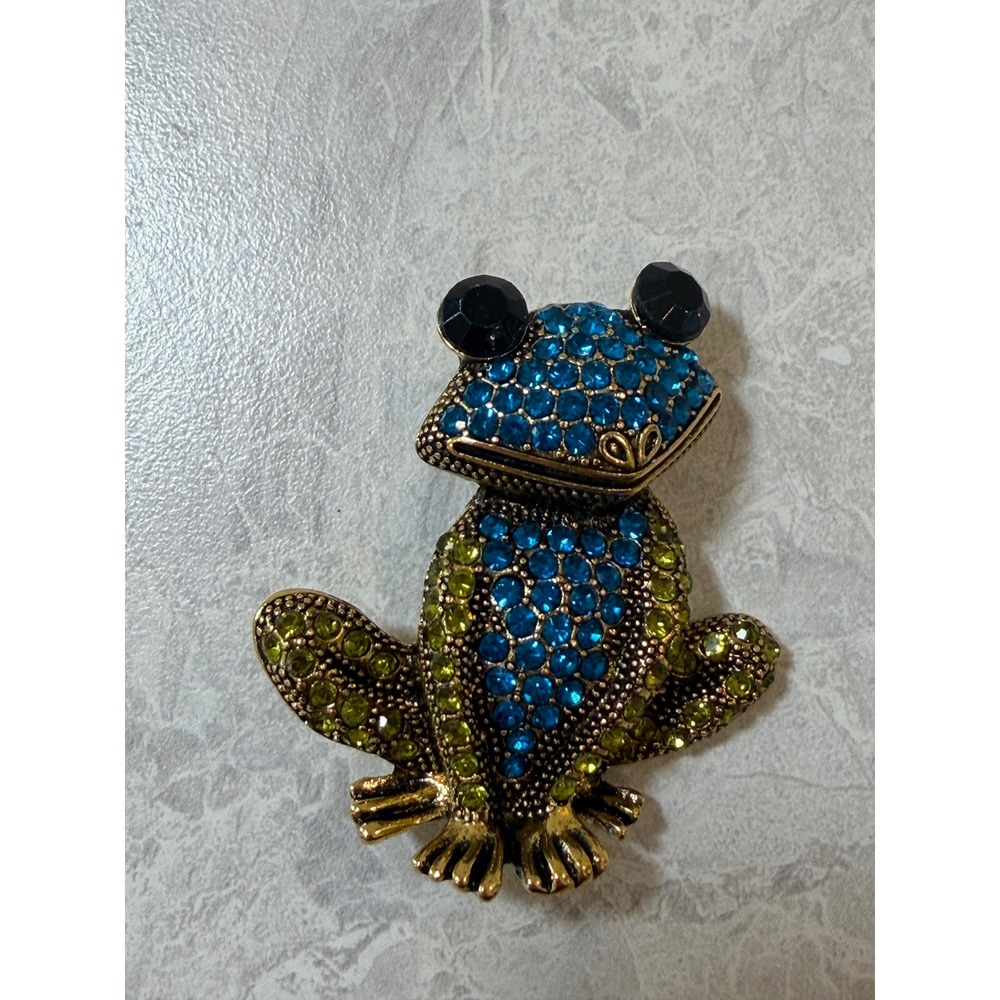 Vintage Style Blue Green Rhinestone Frog Brooch Gold Tone Animal Pin Accessory